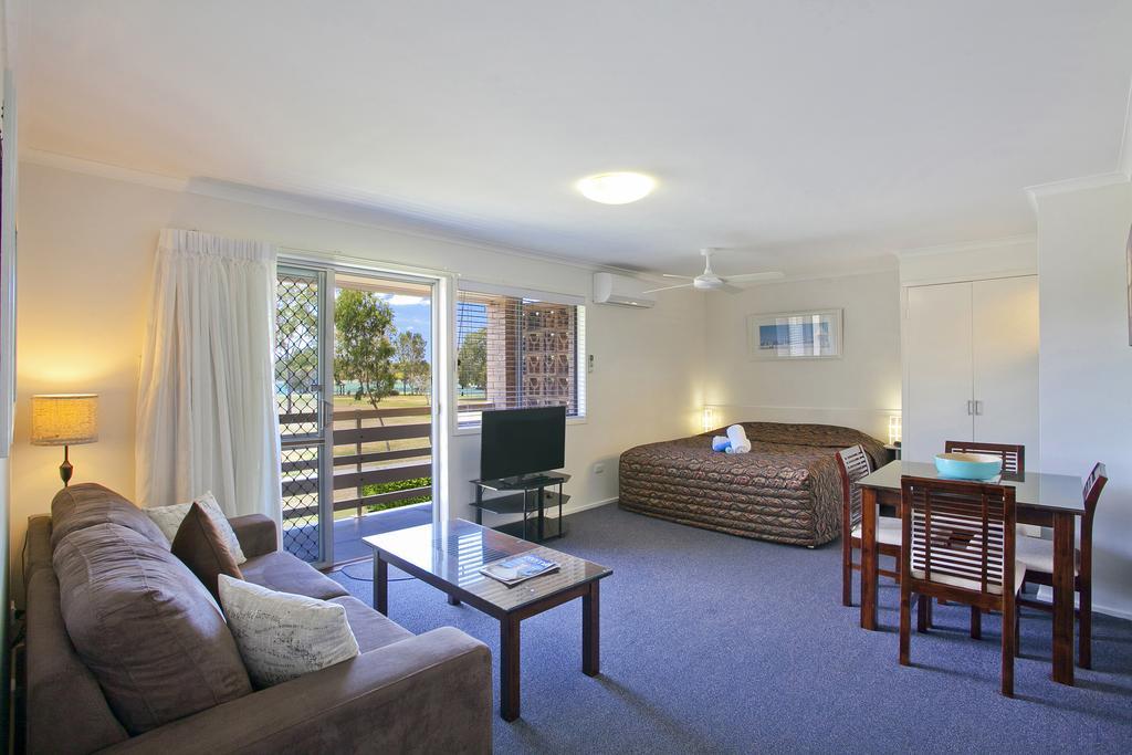 Regency Waterfront Noosa Aparthotel Noosaville Ngoại thất bức ảnh