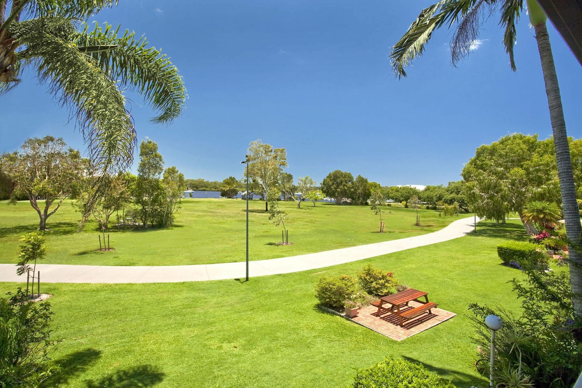 Regency Waterfront Noosa Aparthotel Noosaville Ngoại thất bức ảnh